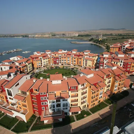 Apartment Krasnem A Klidnem Prostredi V Soukromem Apartmanu Aheloy